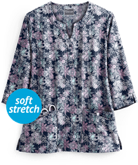 Butter-Soft Falling Snowflakes Light Thistle Women's 4-Pocket 3/4 Sleeve Print Scrub Top